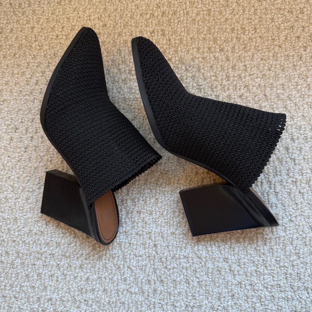 Donald Pliner Vami Black Basic Elastic Mules In S… - image 6